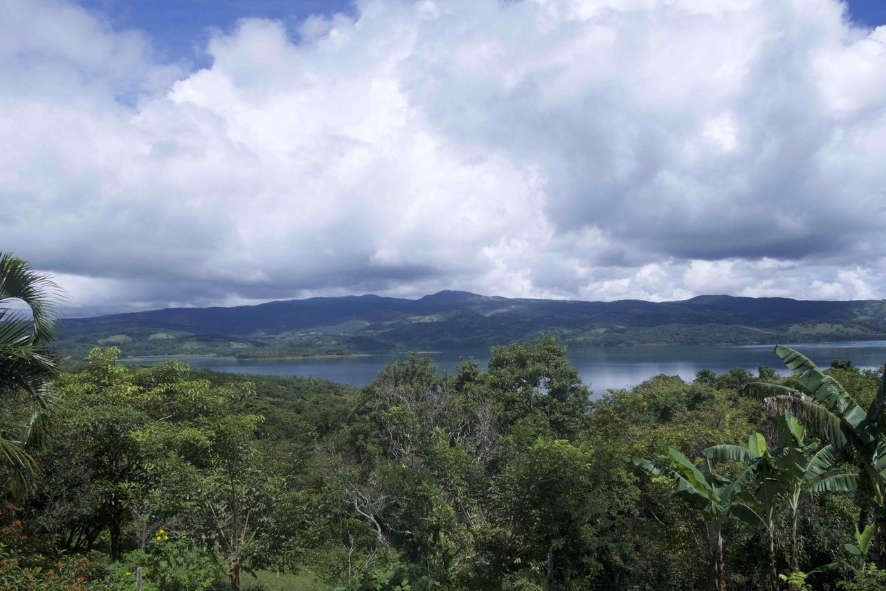 Lake Arenal Hotel And Brewery Tronadora المظهر الخارجي الصورة